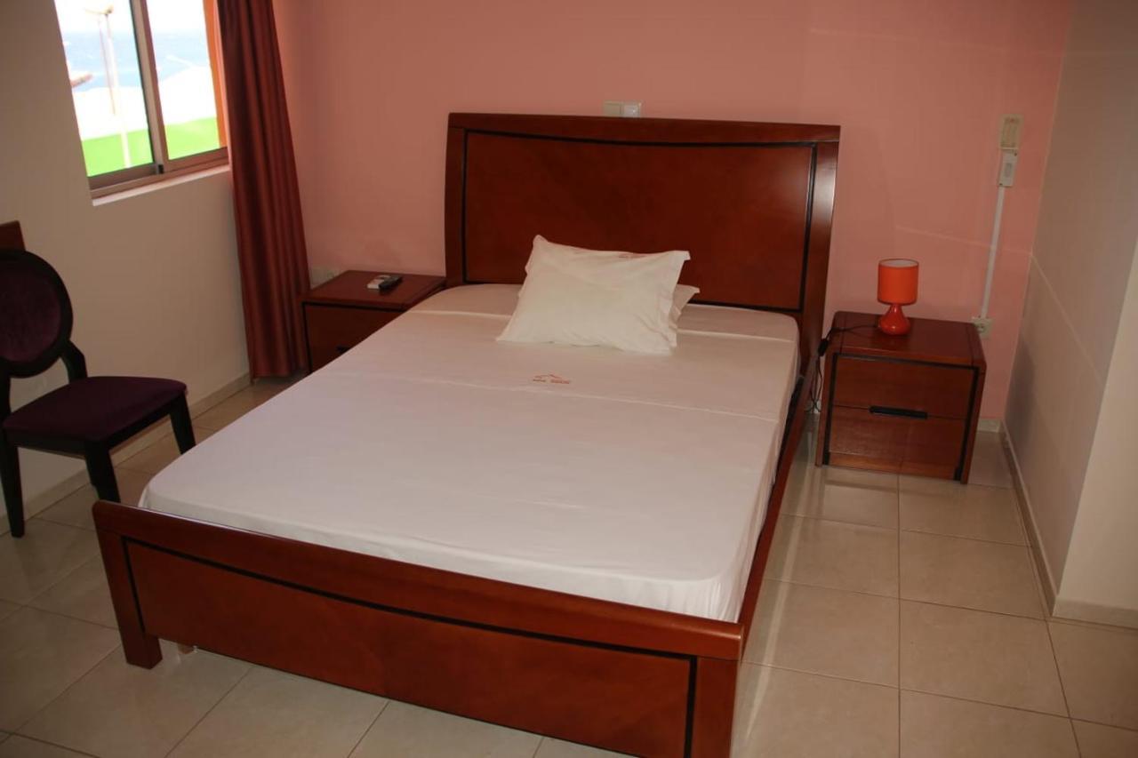 Restaurante Residencial Nova Cidade Porto Novo  Exterior photo